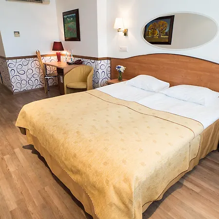 Готель Hestia Susi